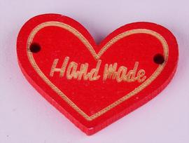Naszywany znaczek drewniany 23x30 mm HAND MADE czerwone serc