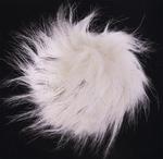 Pompon 12 cm ze sztucznego futra z pętelką