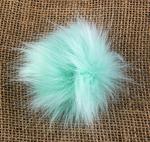 Pompon 10 cm ze sztucznego futra z pętelką